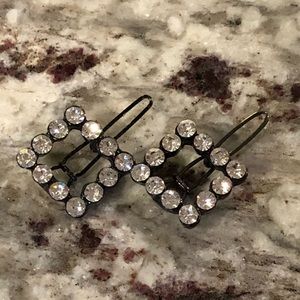 CRYSTAL EMBELLISHED BLACK HAIR CLIP SET